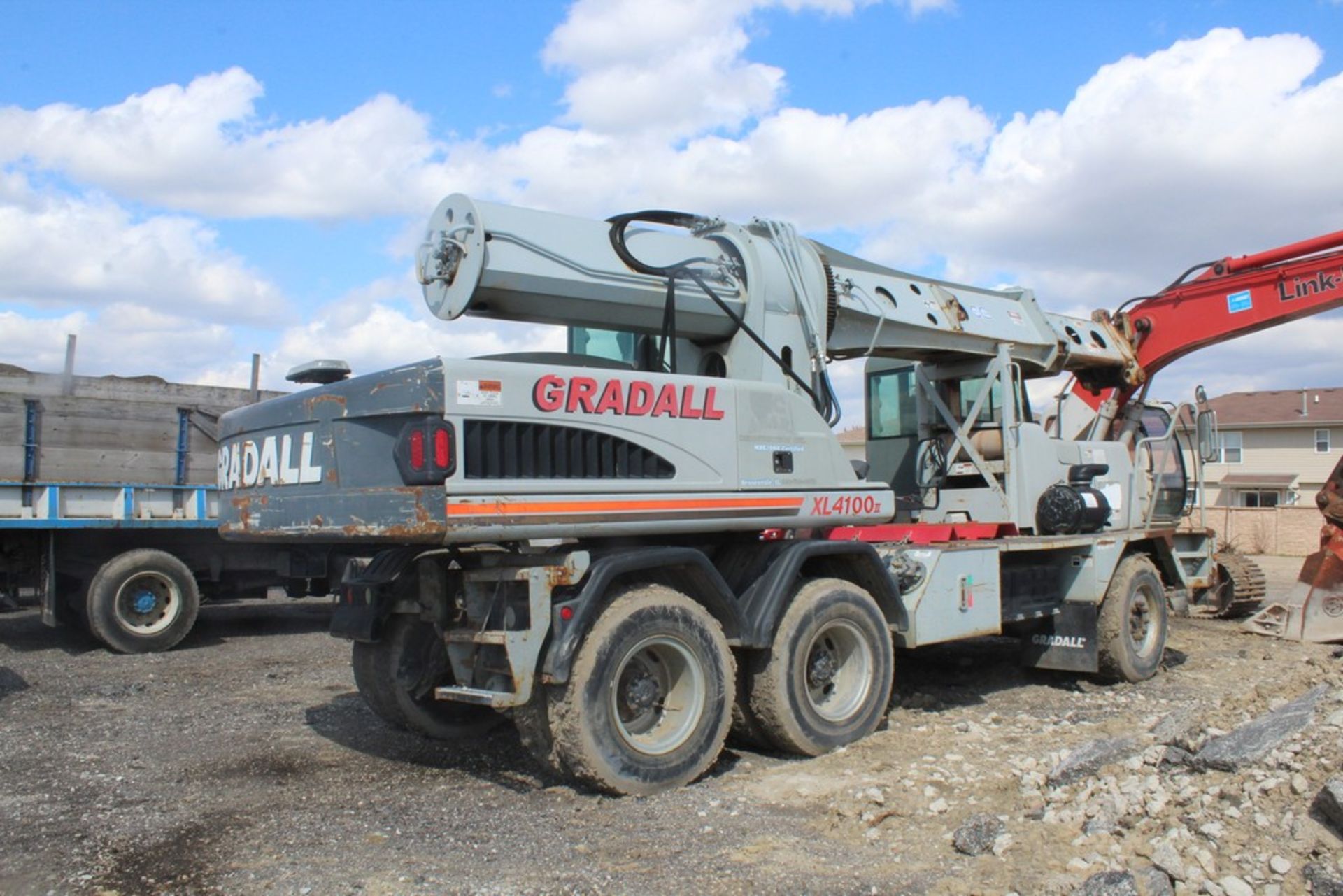 2003 GRADALL XL4100II 6 X 4 MOBILE EXCAVATOR S/N: 4100040 (2003) MERCEDES-BENZ 6 CYL MODEL OM- - Image 4 of 7