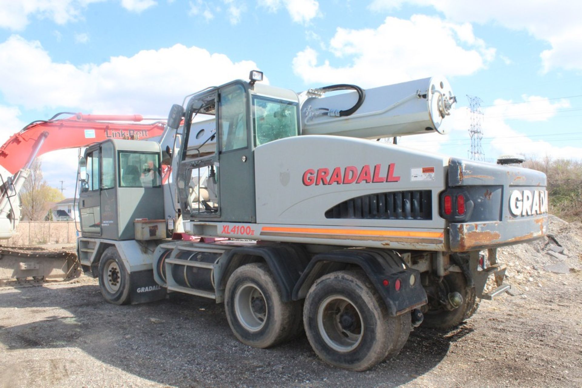 2003 GRADALL XL4100II 6 X 4 MOBILE EXCAVATOR S/N: 4100040 (2003) MERCEDES-BENZ 6 CYL MODEL OM- - Image 2 of 7