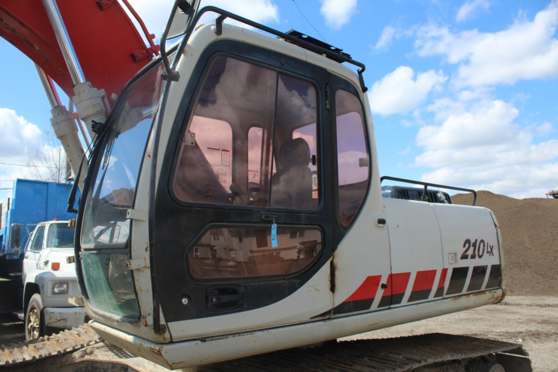 LINK-BELT 210LX HYDRAULIC EXCAVATOR S/N: K3J6-1245 MFG # 210Q3-2254 (2006) 45-IN. Q/C DIGGING BUCKET - Image 4 of 10