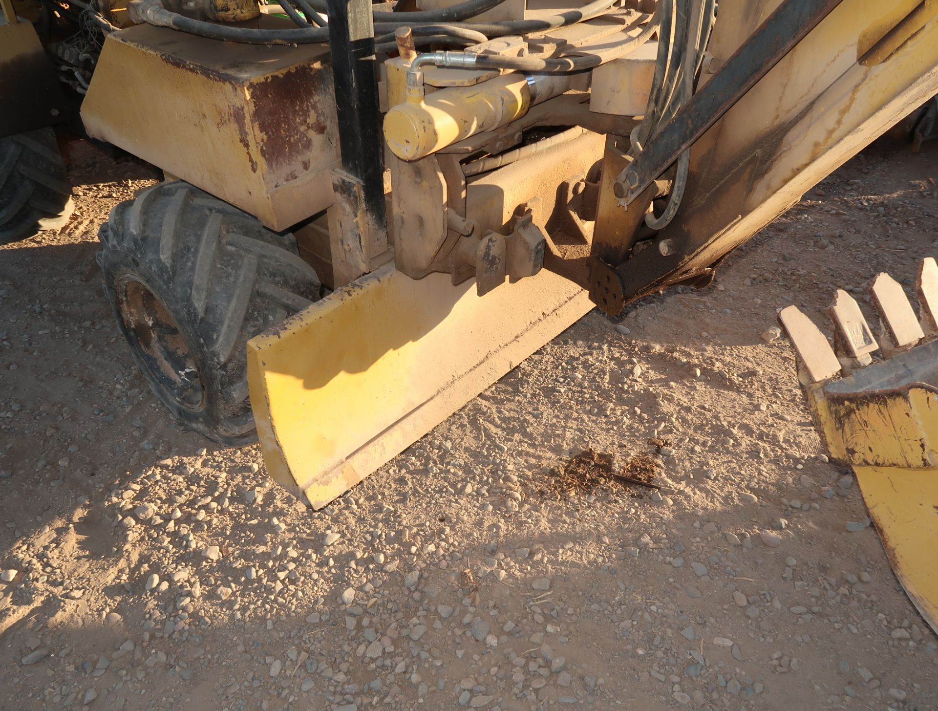 DAVIS MDL. L15SP01 BACKHOE/DOZER W/BACKFILL BLADE, SN. P1514933 - Image 6 of 7