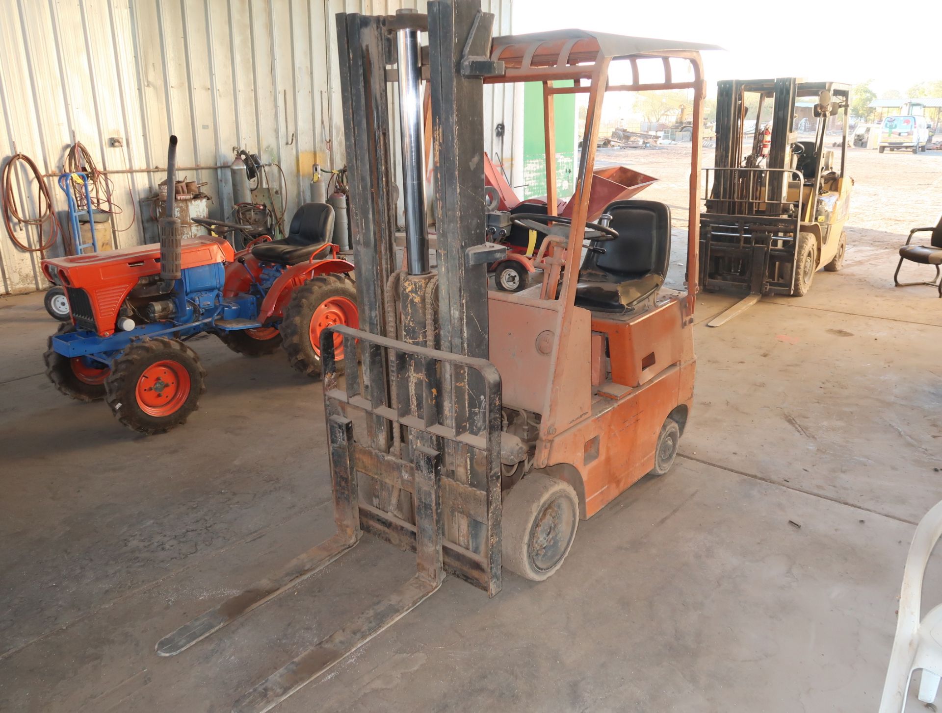 TOYOTA MDL. O2 FGC10 2000# FORKLIFT, GAS, SOLID TIRE, SN. FGC10 11344 - Image 2 of 4