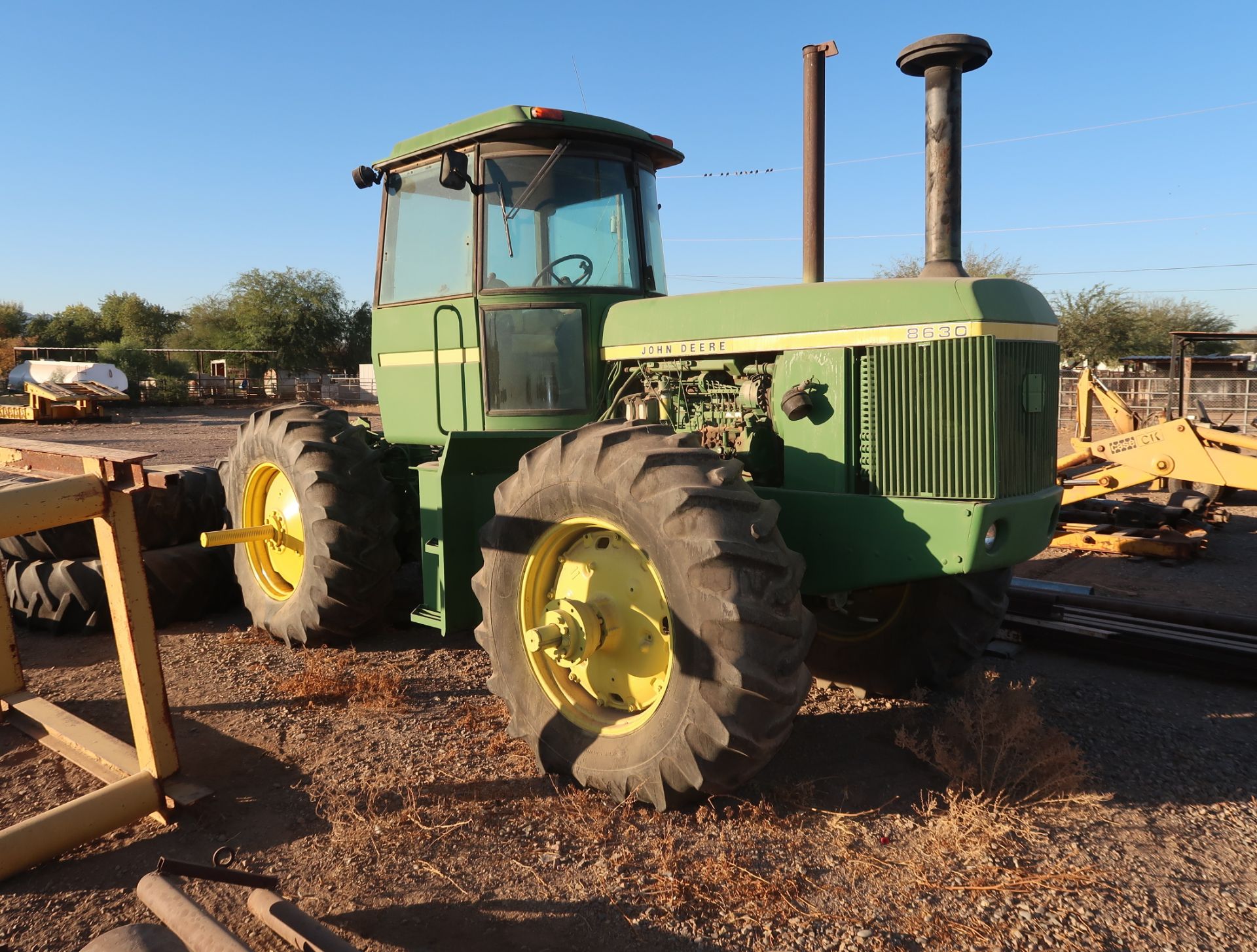 JOHN DEERE 8630H TRACTOR, FRONT & REAR DUALS, REAR HYDRAULICS, EROPS, HRS. UNK. SN. 8630H004074R - Image 2 of 10