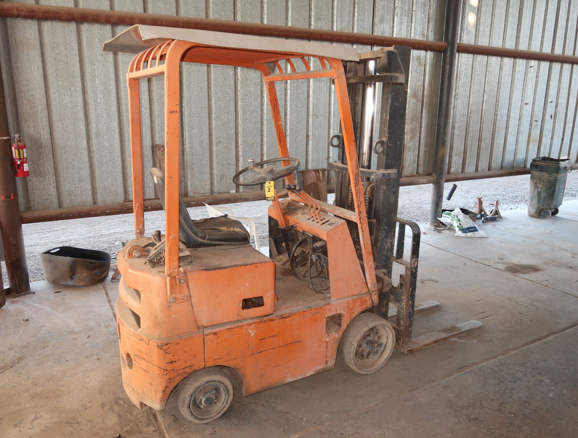 TOYOTA MDL. O2 FGC10 2000# FORKLIFT, GAS, SOLID TIRE, SN. FGC10 11344