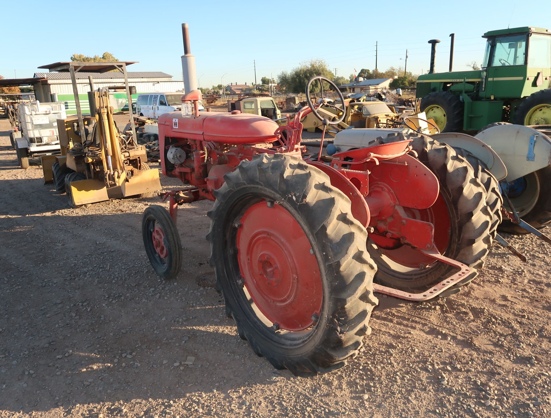 IH FARMALL TRACTOR V, WIDE FRONT, SN. B15035 - Image 3 of 5
