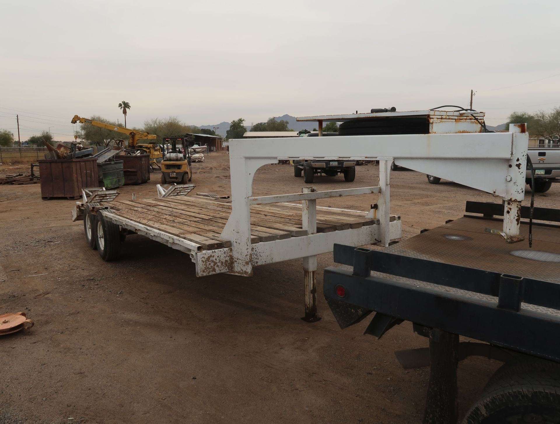 2-AXLE GOOSENECK EQUIPMENT TRAILER, DOVETAIL W/RAMPS, VIN. AZ227331 - Image 5 of 6