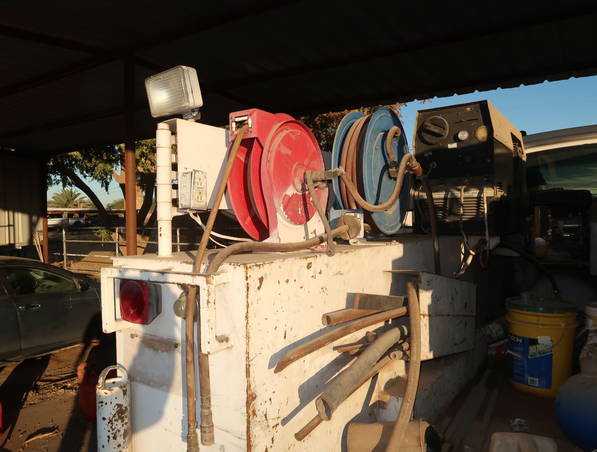 2006 CHEVROLET C7500 DURAMAX SERVICE TRUCK, AUTOMATIC TRANS, CRANE, HOBART CHAMPION COMBO 8500W - Image 13 of 22