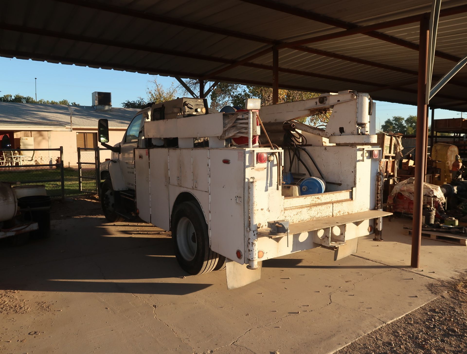 2006 CHEVROLET C7500 DURAMAX SERVICE TRUCK, AUTOMATIC TRANS, CRANE, HOBART CHAMPION COMBO 8500W - Image 21 of 22