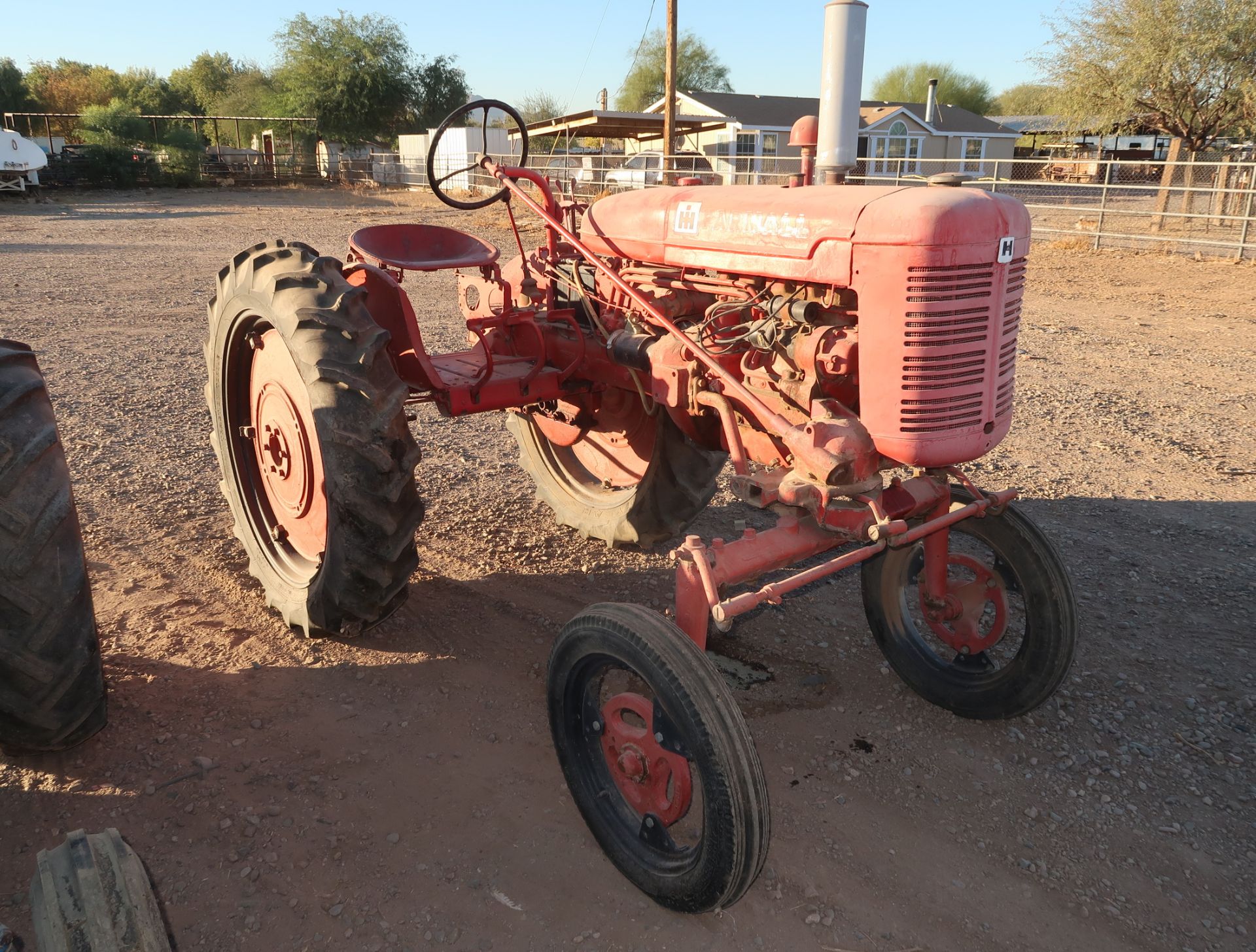 IH FARMALL TRACTOR V, WIDE FRONT, SN. B15035