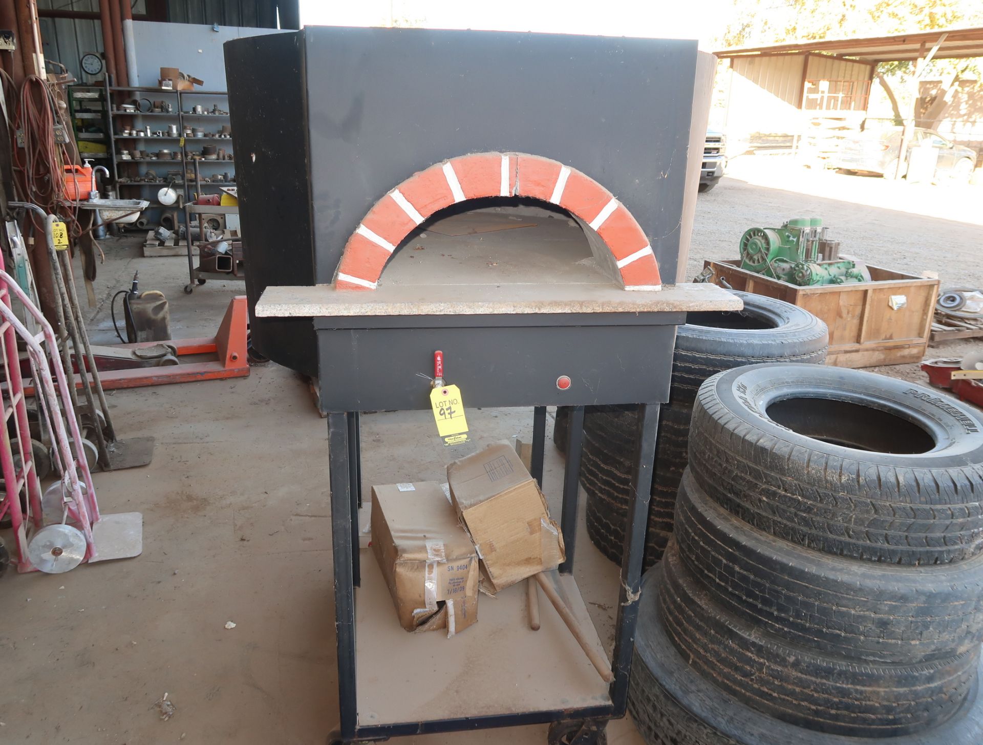 NATURAL GAS BRICK PIZZA OVEN