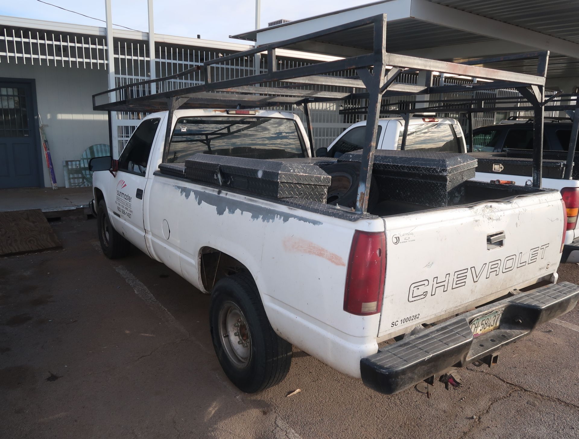 2000 CHEVY UTILITY TRUCK W/ STORAGE BOXES & RACK MI:149,983 WIN: 1GCGC24R7YR155209 - Image 2 of 6