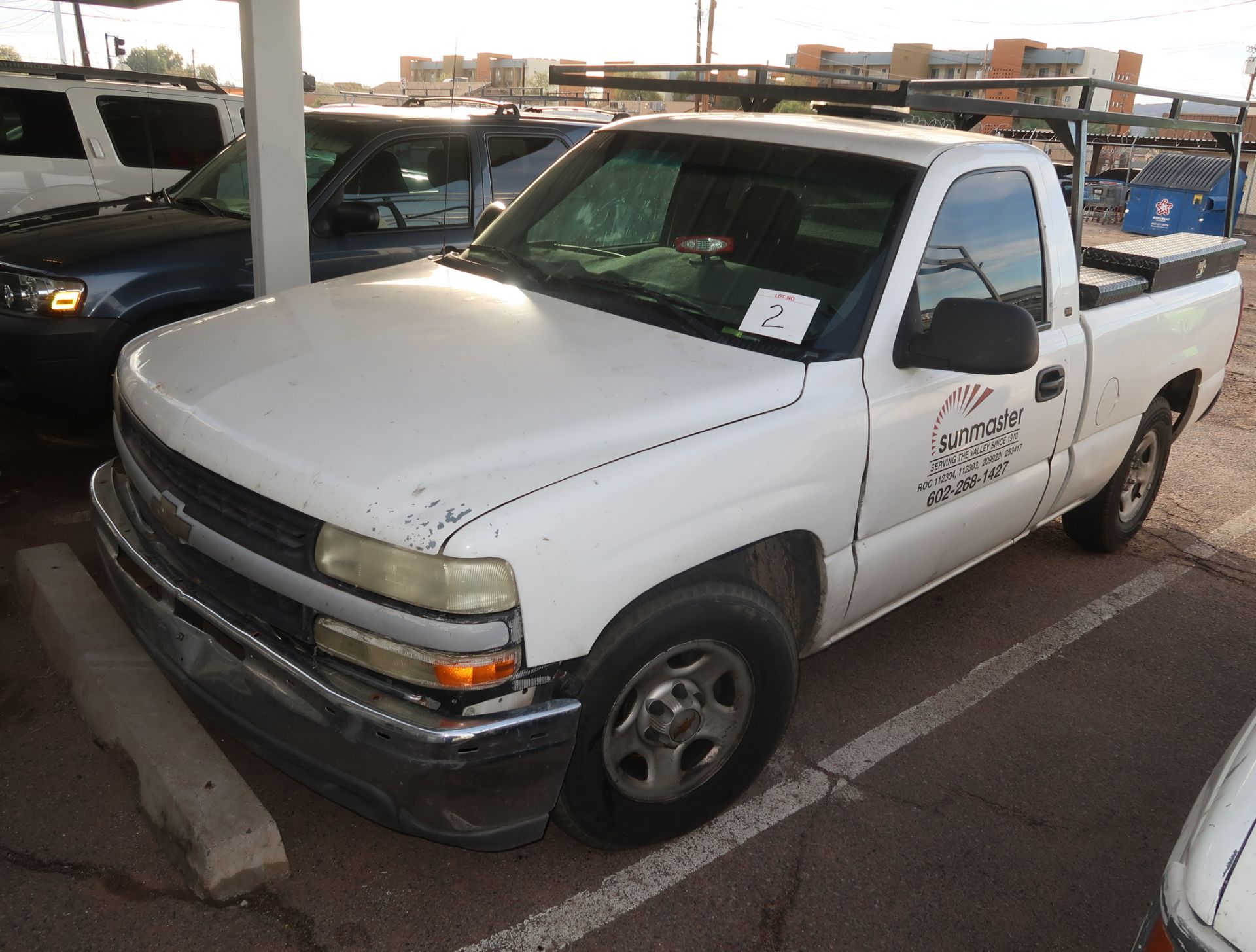 2001 CHEVY SILVERADO W/ STORAGE BOXES & UTILITY RACK MI: 207,831 VIN: 1GCEC14V31Z231934