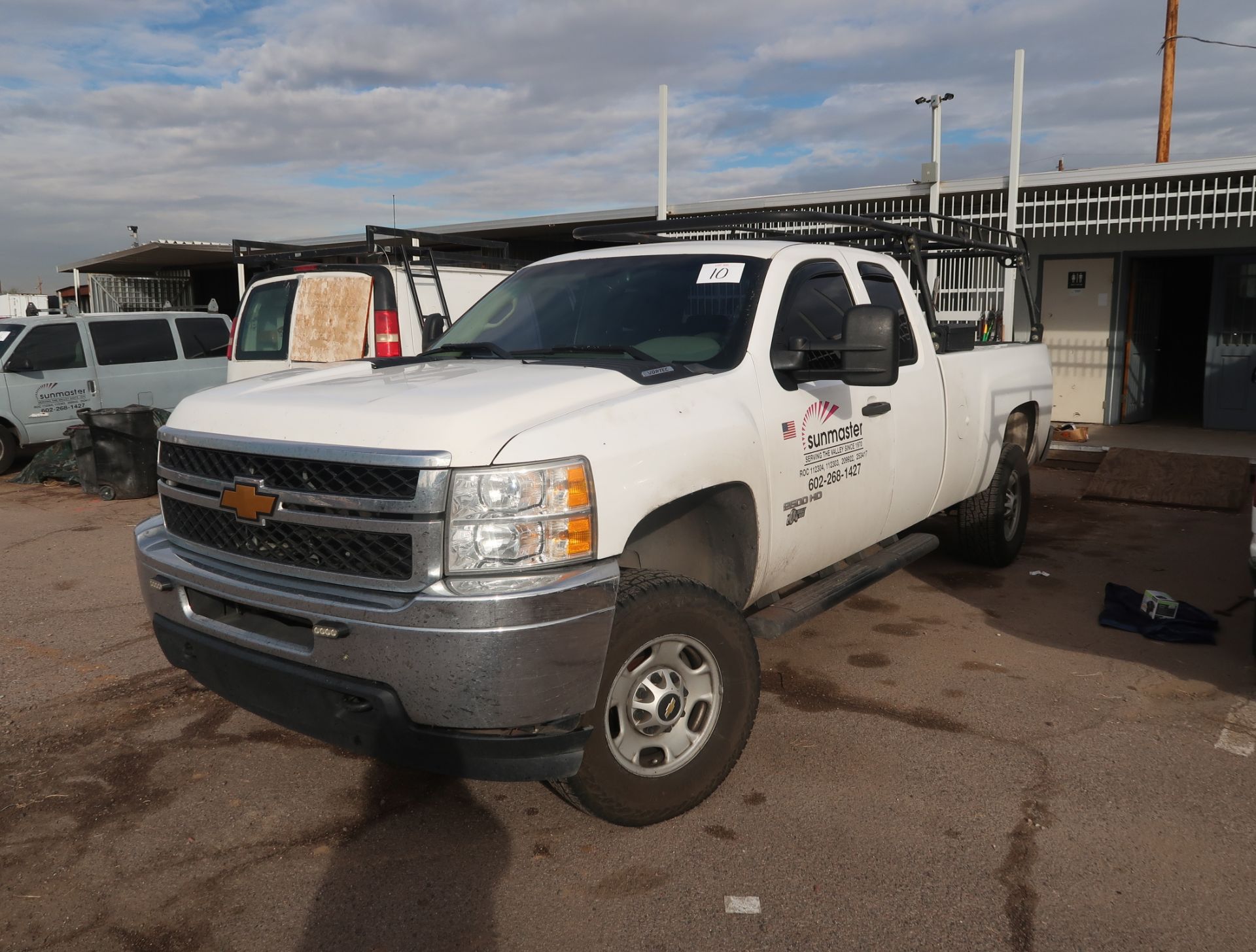 CHEVY 2500HD W/ STORAGE BOX & UTILITY RACK MI: 194,641 VIN: 1GC2CVCG0DZ251575 - Image 2 of 7