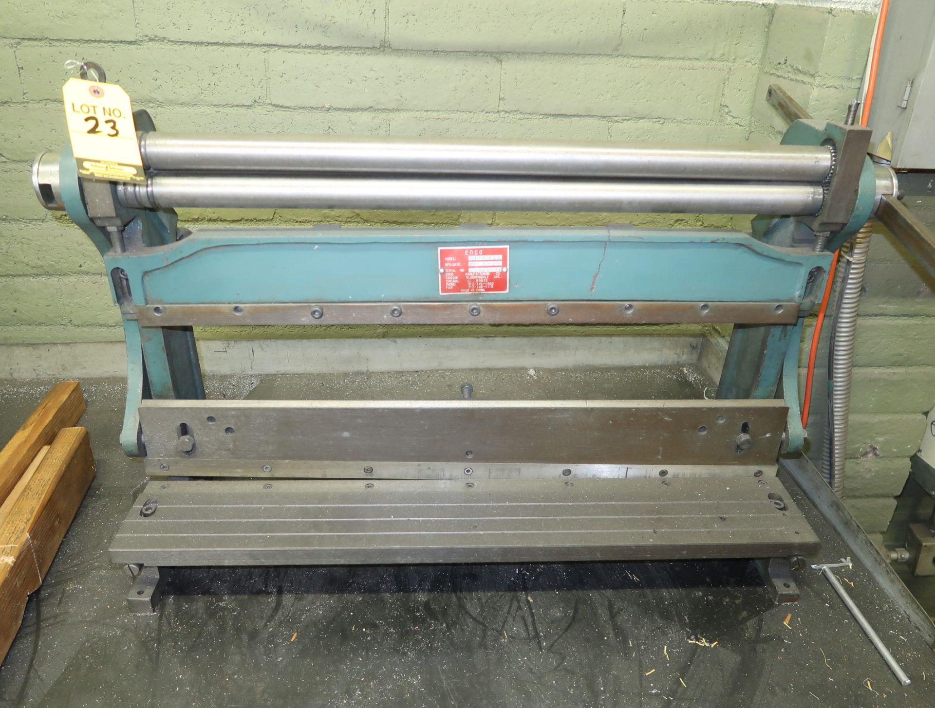 ENCO MANUAL SHEAR SN. 96 10 34 (NEEDS REPAIR)