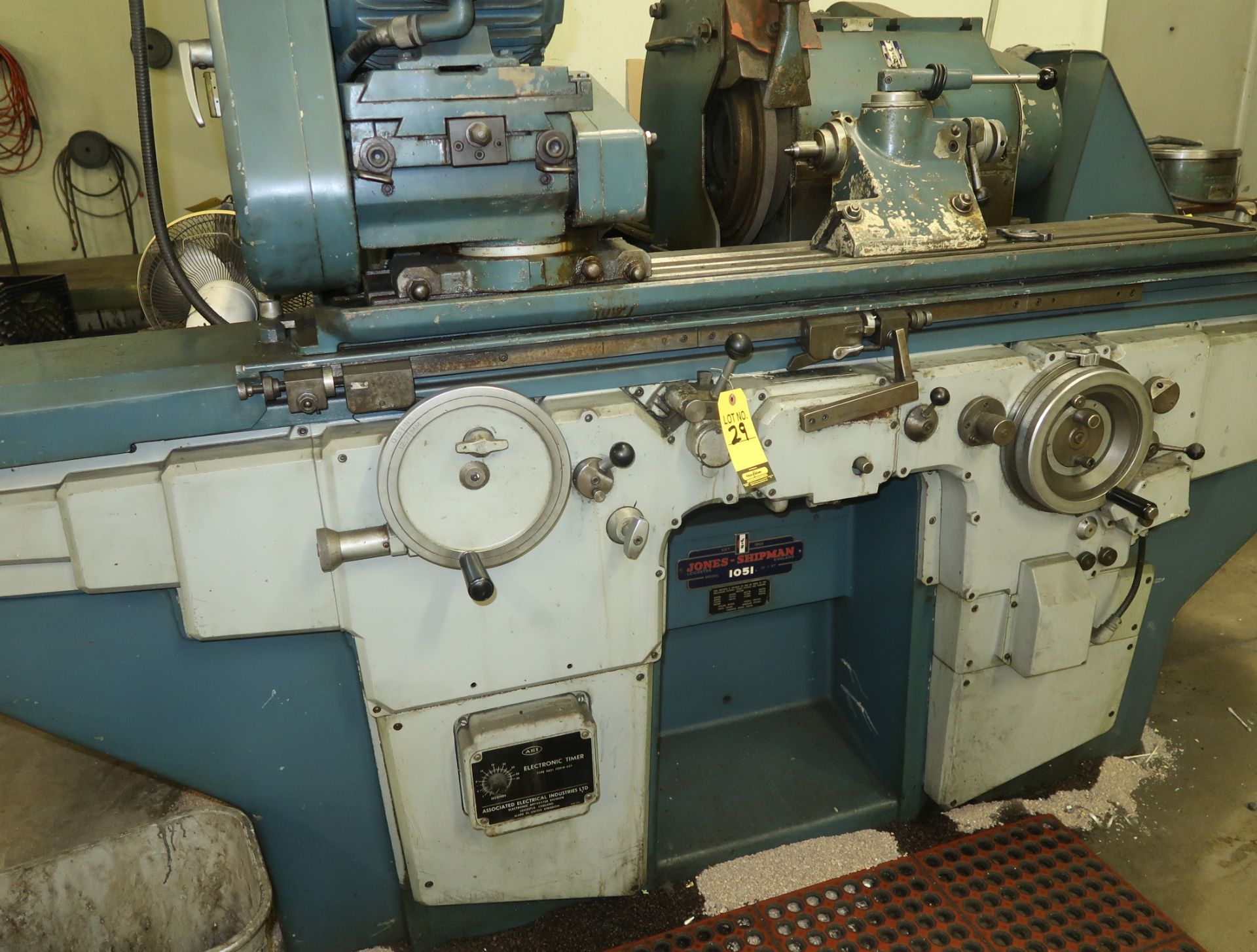 JONES-SHIPMAN 1051 10"X27" CYLINDRICAL GRINDER - Image 4 of 5