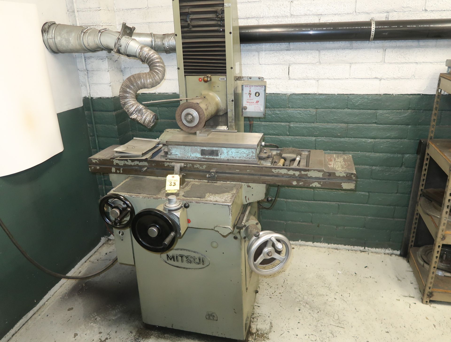 MITSUI SURFACE GRINDER W/ WALKER CONTROL 8"X18" MDL. 250MH SN. 80032207