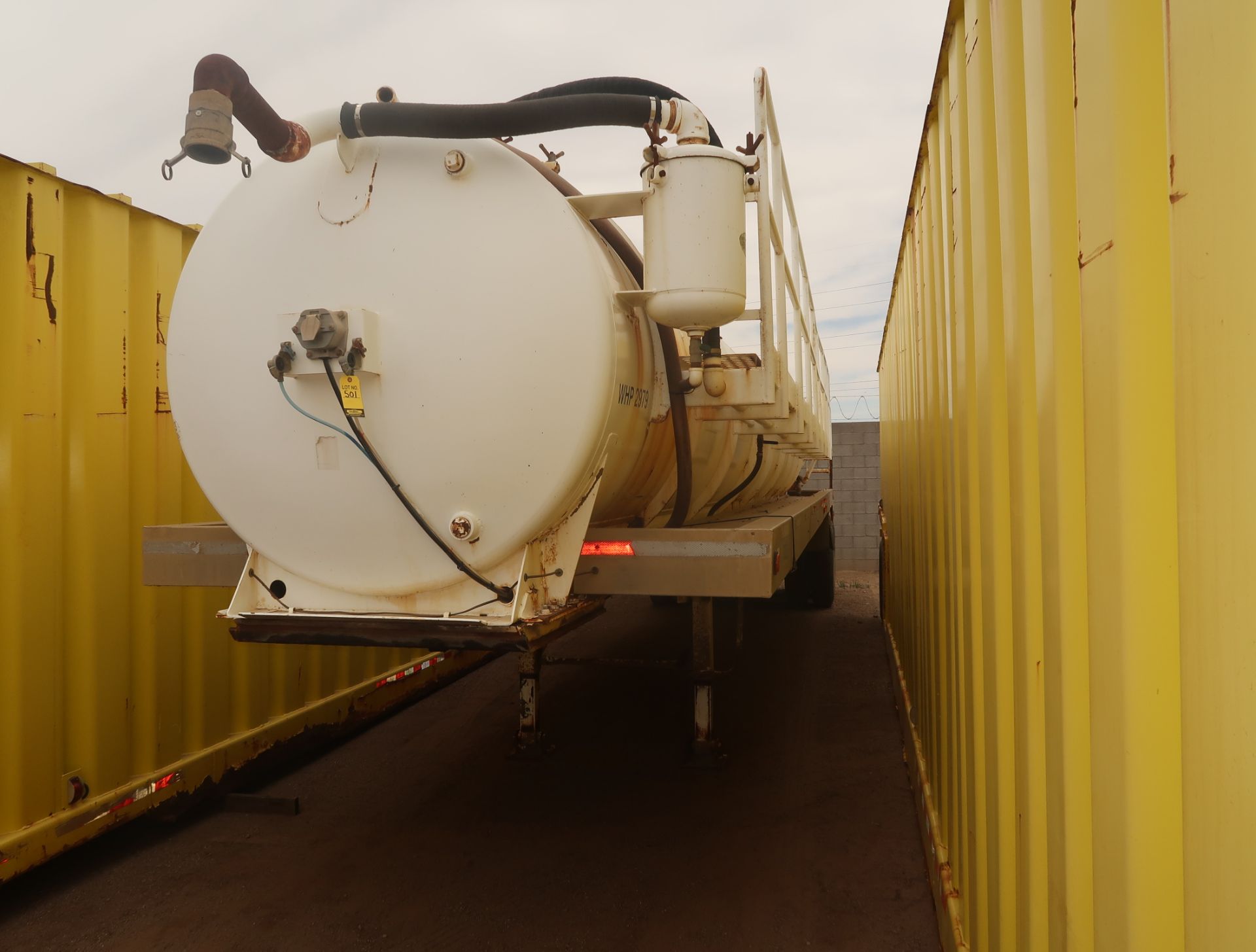 TANKER TRAILER - Image 2 of 4