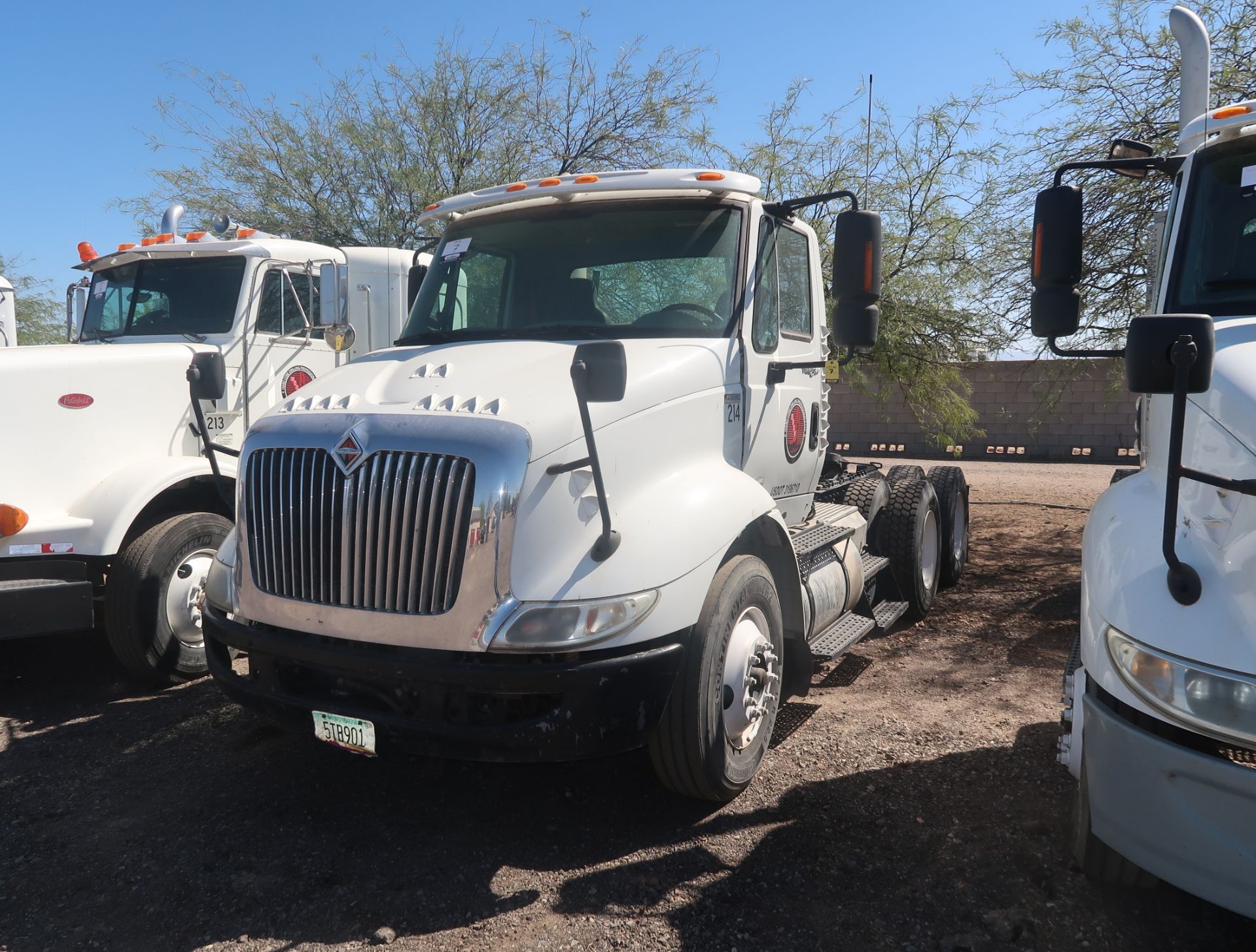 2012 INTERNATIONAL 8600 SBA 6X4, MAXX 13/410HP, EATON FULLER 10-SP, VIN. 1HSHXSJR5CH120851, ODOM: - Image 2 of 10