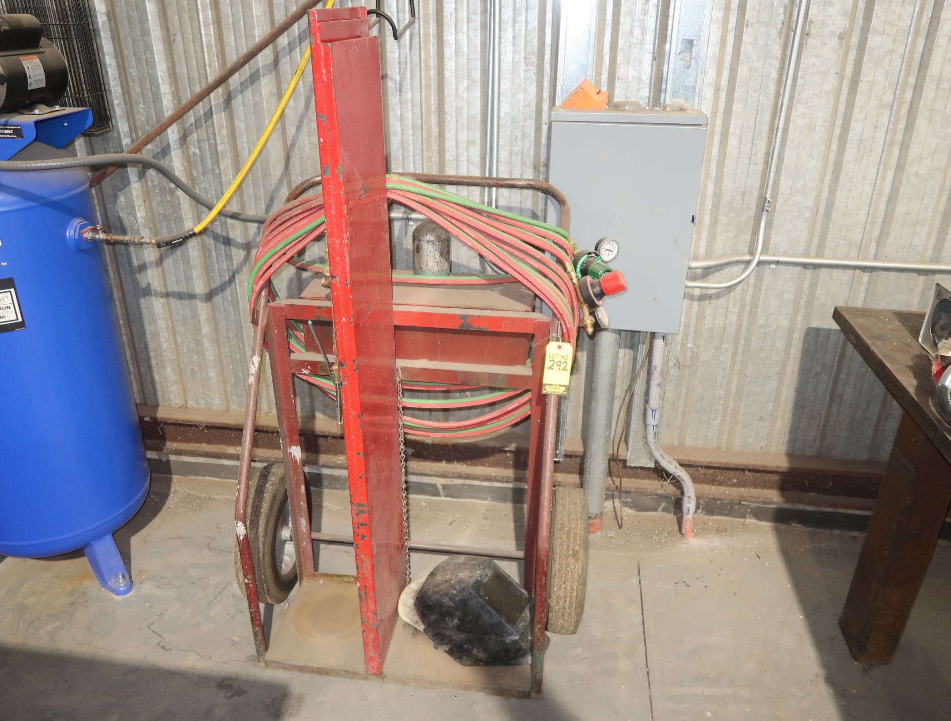LOT TORCH CART W/TWIN HOSE & GUAGES
