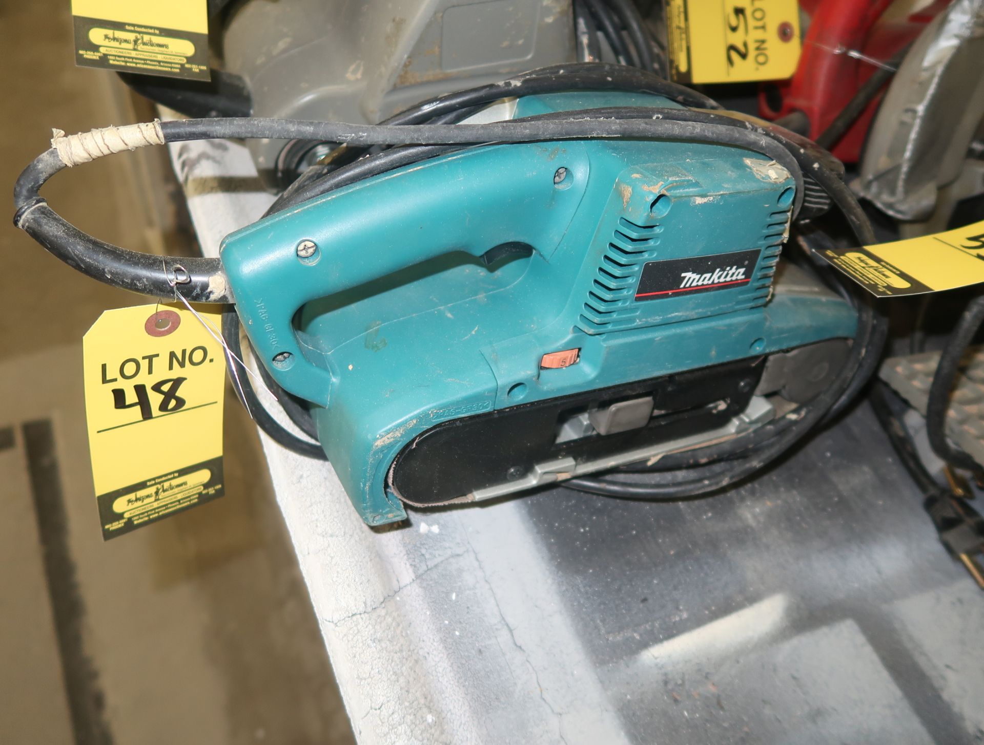 MAKITA BELT SANDER