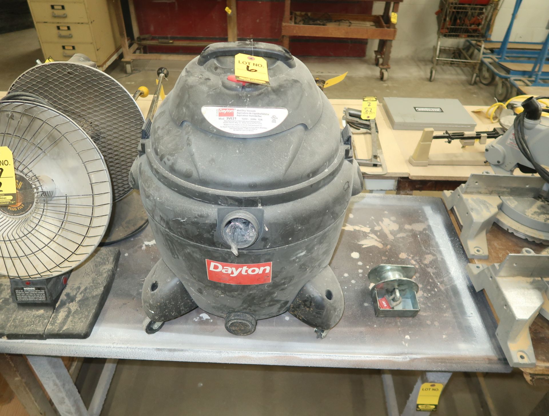 DAYTON WET/DRY SHOP VAC