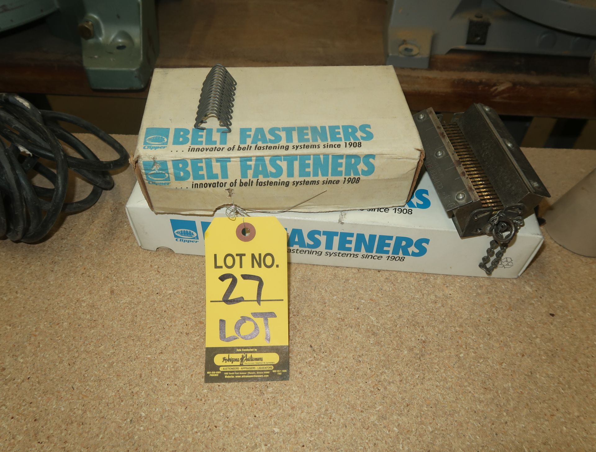 CLIPPER BELT FASTENER W/TOOL