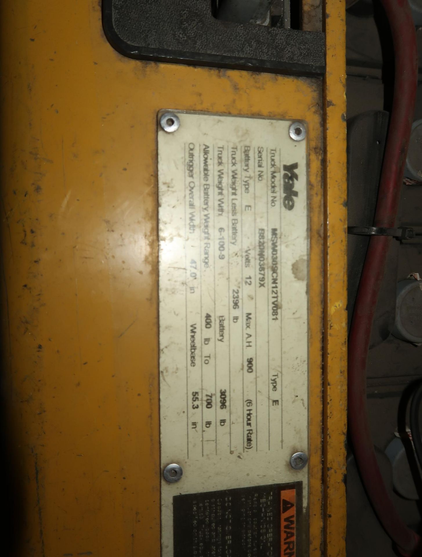 YALE ELECTRIC WALK BEHIND FORKLIFT (NEEDS BATTERY) - Image 4 of 5