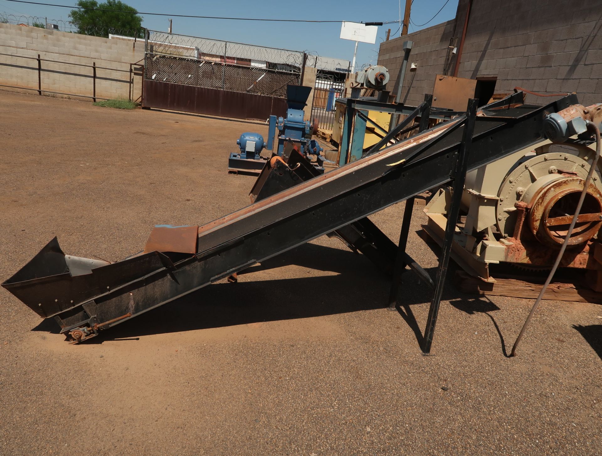 11'X18" ELECTRIC FEED CONVEYOR