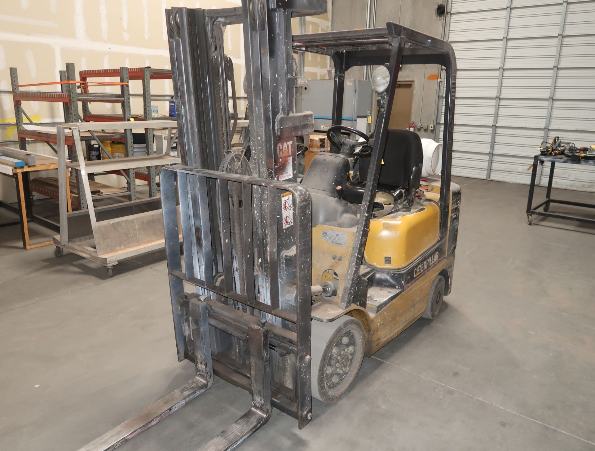 CATERPILLER MDL. GC25K1 5000# PROPANE FORKLIFT, SIDE SHIFT, 2-STAGE MAST, CUSHION TIRE, SN.