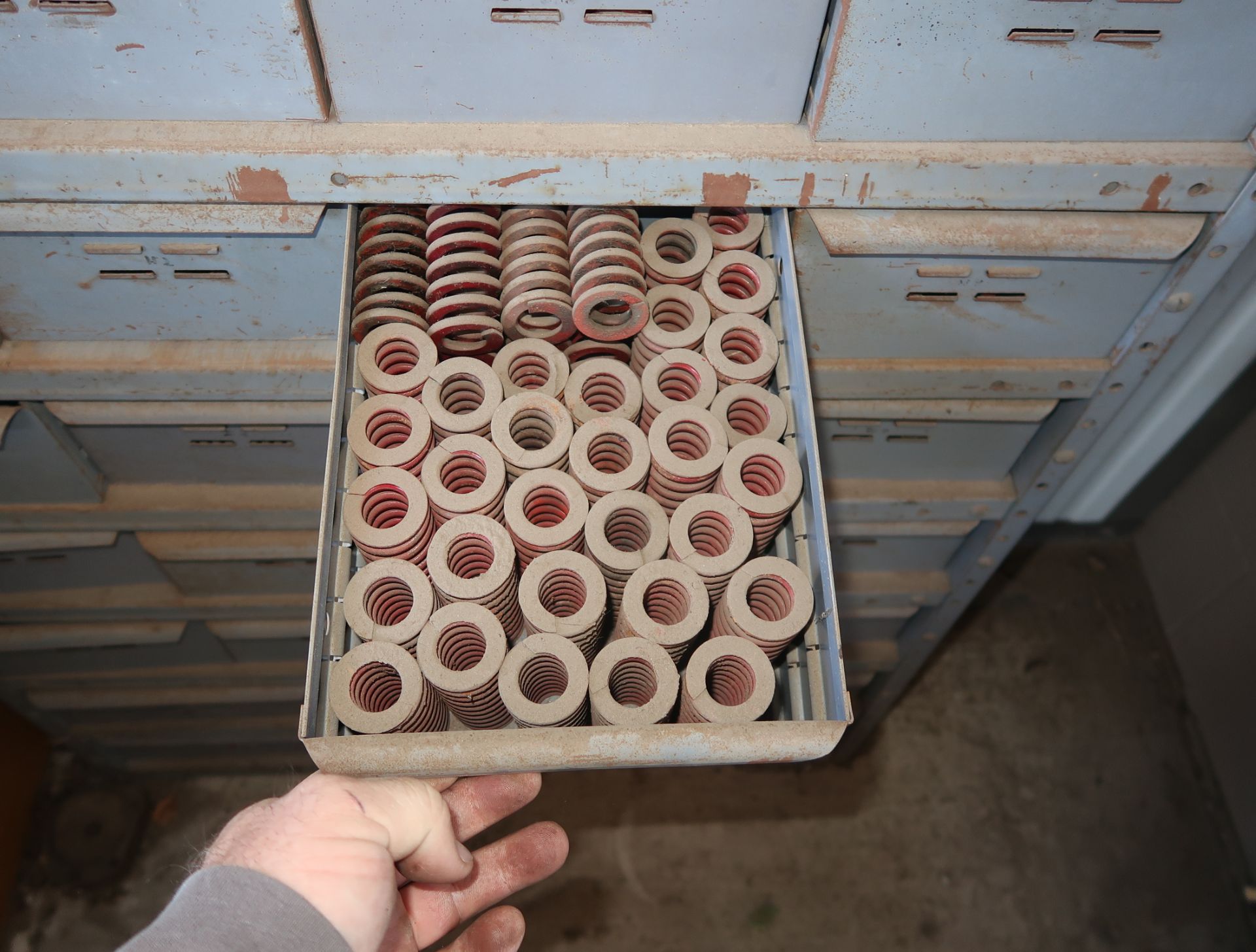 LOT CABINET W/LARGE QTY. DIE SPRINGS - Image 3 of 12