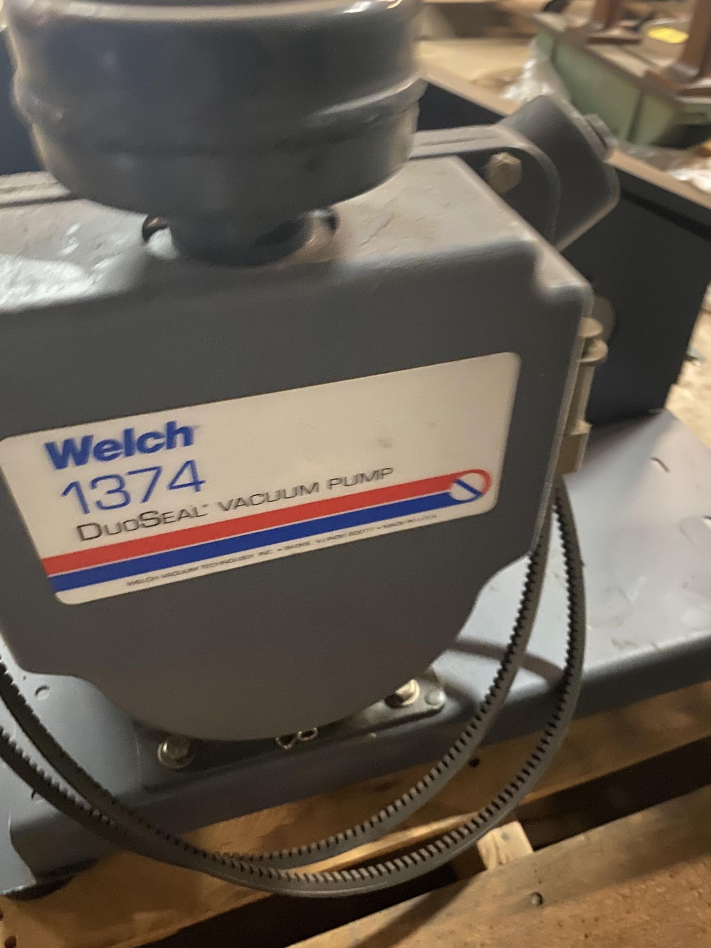 WELCH MDL. 1374 DUO SEAL VACUUM PUMP