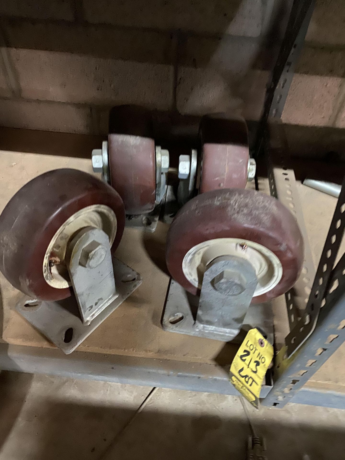 HEAVY DUTY CASTERS