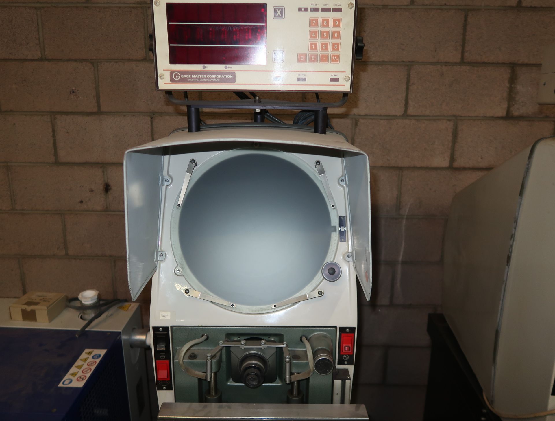 GAGE MASTER FINITE TWENTY OPTICAL COMPARATOR, GAGE MASTER DRO - Image 2 of 2