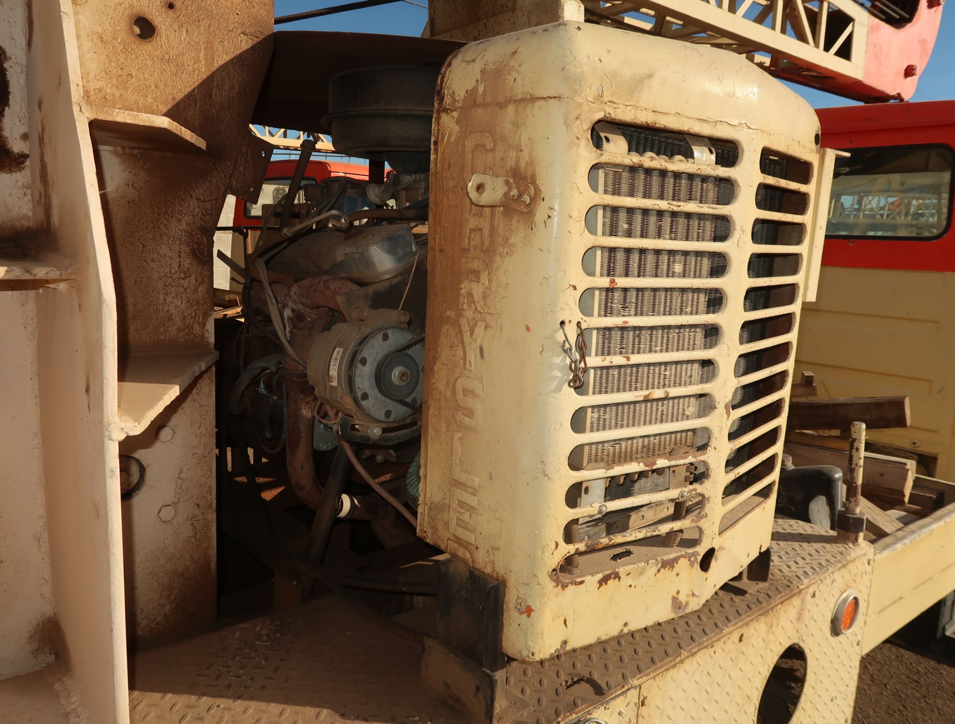 50-TON CAMELBACK PUMP HOIST RIG, MOUNTED ON 1994 FREIGHTLINER FL-70, VIN. 1FV6HFAA6SL834468 (WORKING - Image 2 of 7