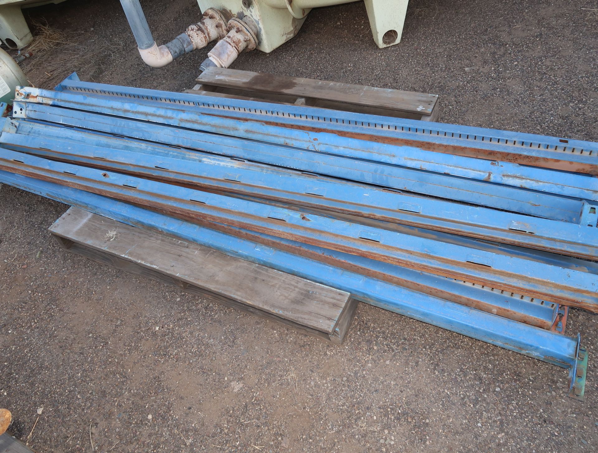 LOT 4-PALLETS OF PALLET RACKING BEAMS & CROSS MEMEBERS - Image 3 of 4