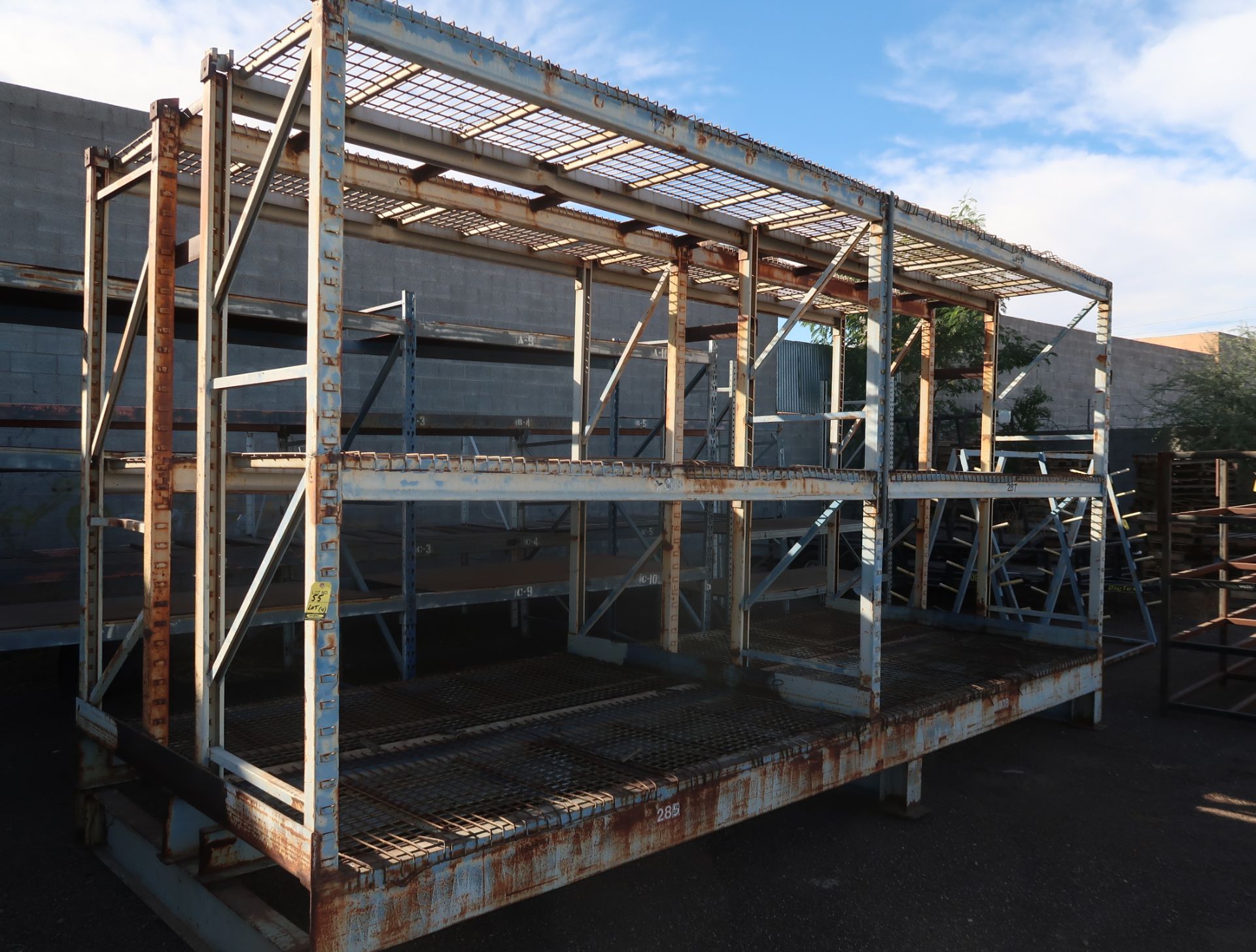 LOT 4-SECTIONS PALLET RACKING