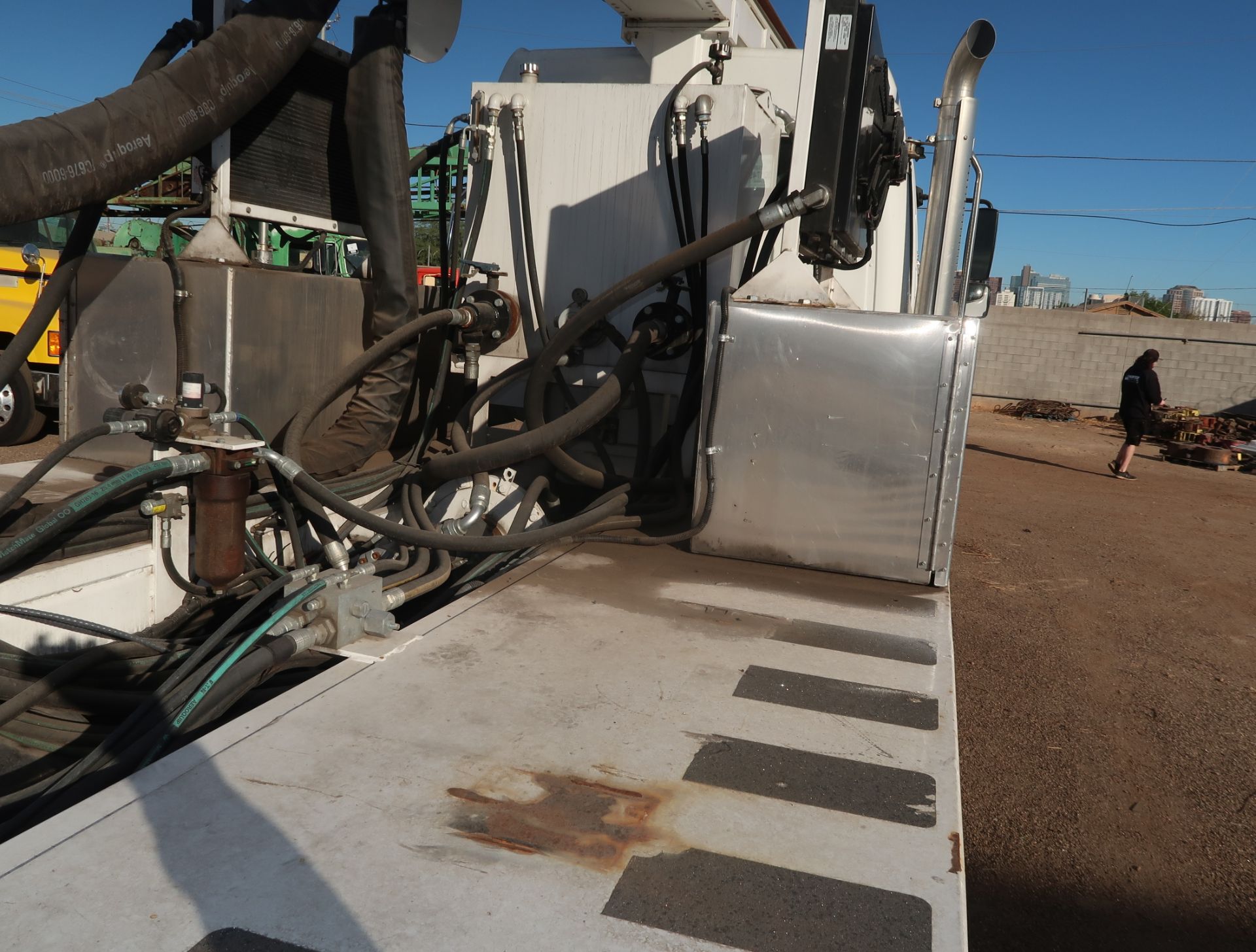 2018 GUS PECH SOLAR SONIC DRILL RIG SN. 131GPSS26CU4817, MOUNTED ON 2018 FREIGHTLINER 114SD DUAL - Image 7 of 28