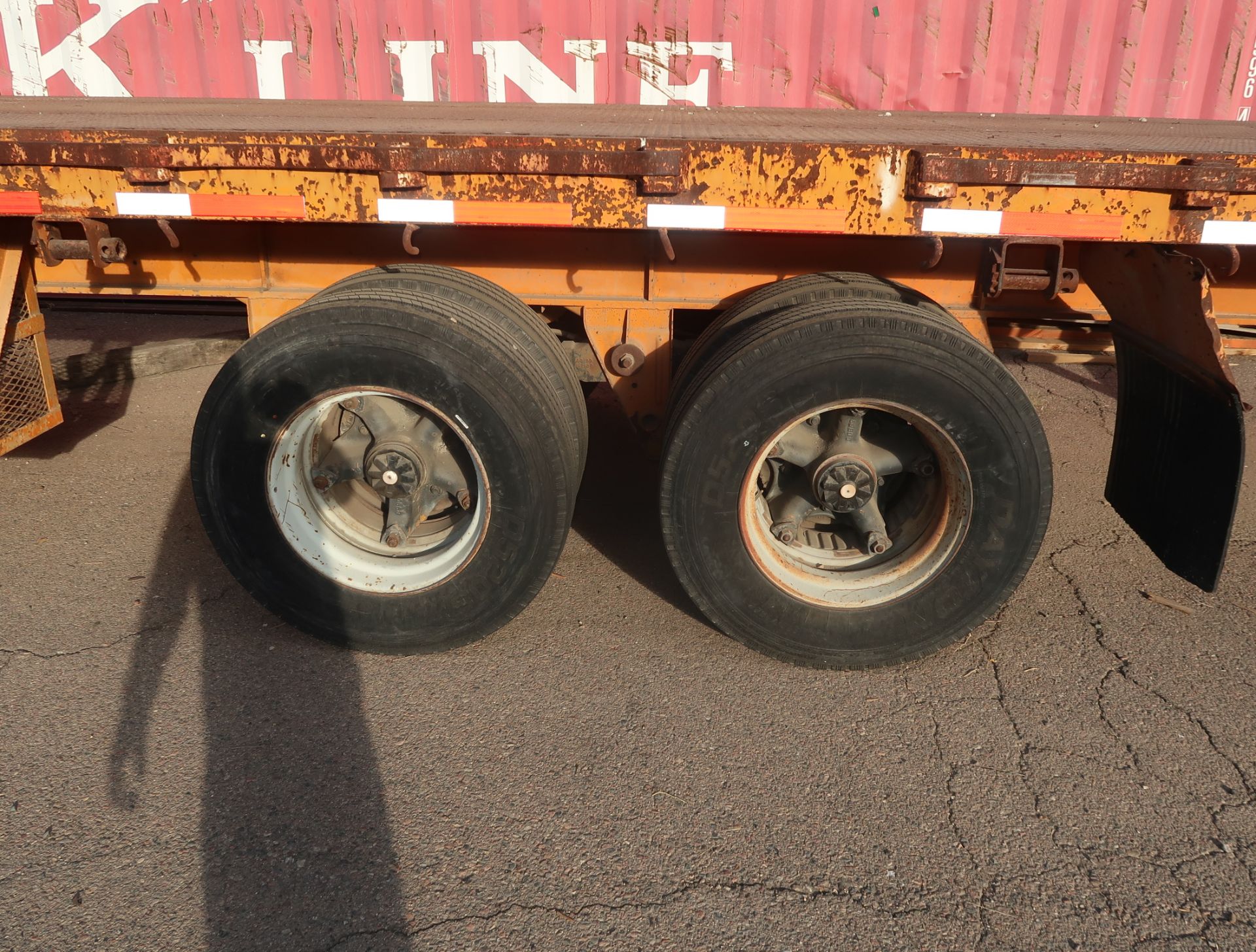 1974 FRUEHAUF 40' FLATBED TRAILER, MDL. FB-EP-40, STEEL DECK, VIN. FHS5593-04 (NEW TIRES) - Image 2 of 4