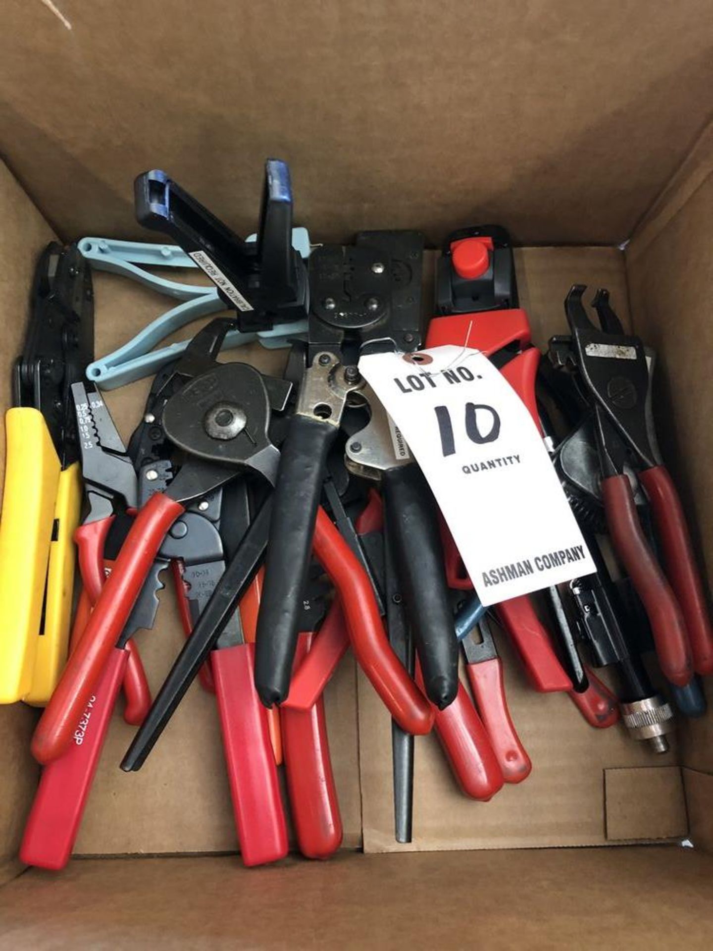 (LOT) MISC WIRE STRIPPERS AND WIRE CRIMPERS