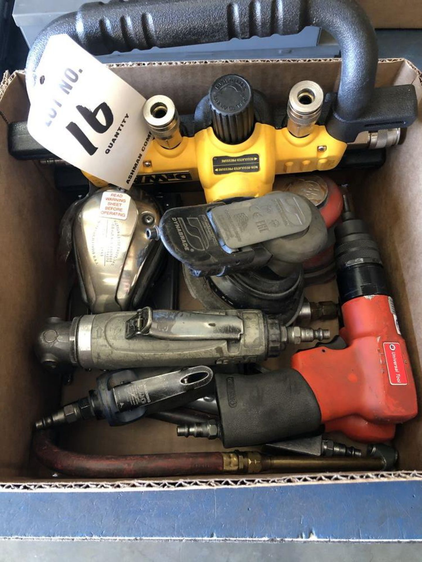 (LOT) MISC PNEUMATIC HAND TOOLS PALM SANDERS, RIVETERS, DIE GRINDERS, PNEUMATIC LINE SPLITTERS