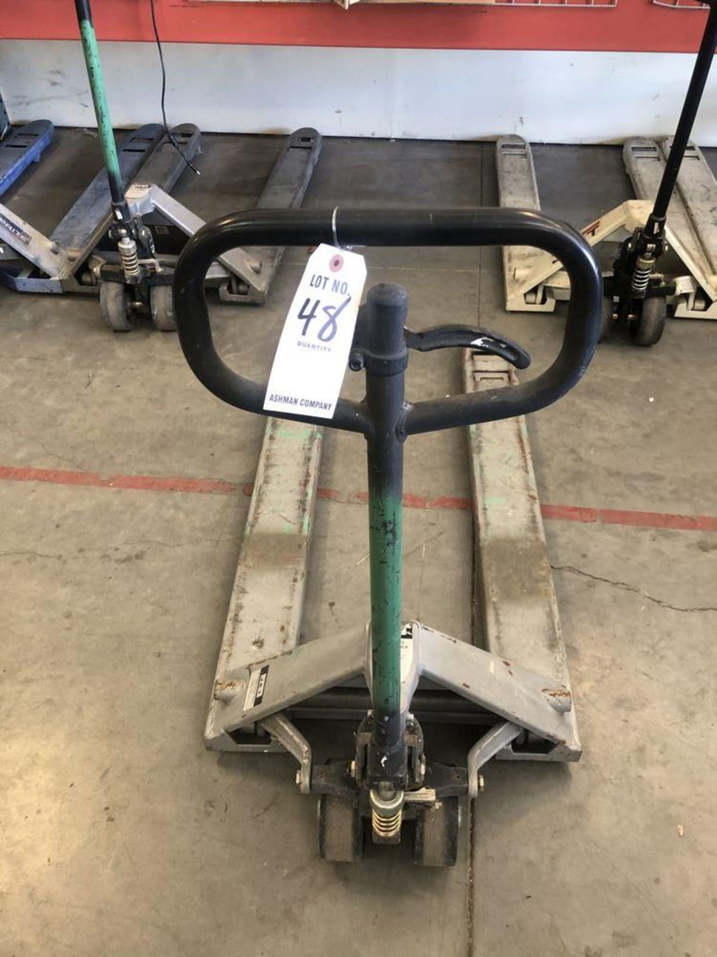 (1) JET 5,000 LB PALLET JACK