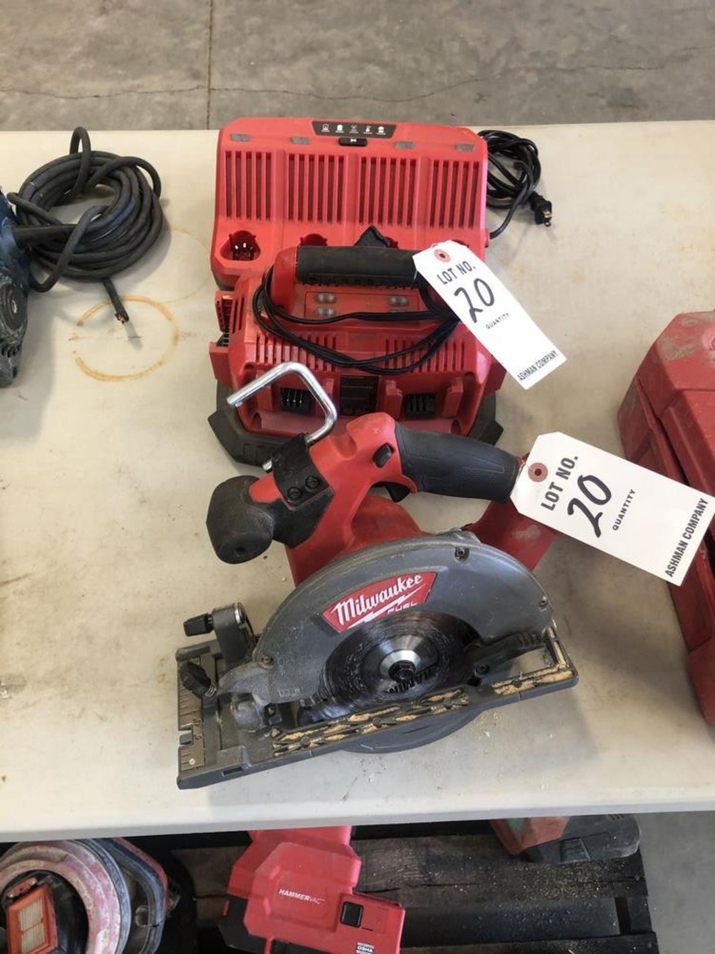 (LOT) MILWAUKEE BRUSHLESS 6-12” CIRCULAR SAW, (2) CHARGING STATIONS