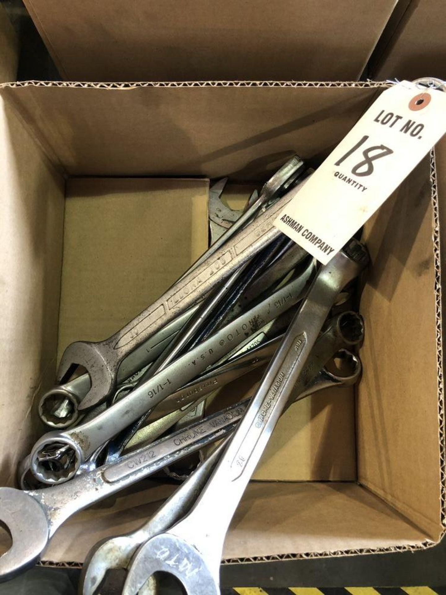 (LOT) MISC BOX & OPEN END WRENCHES