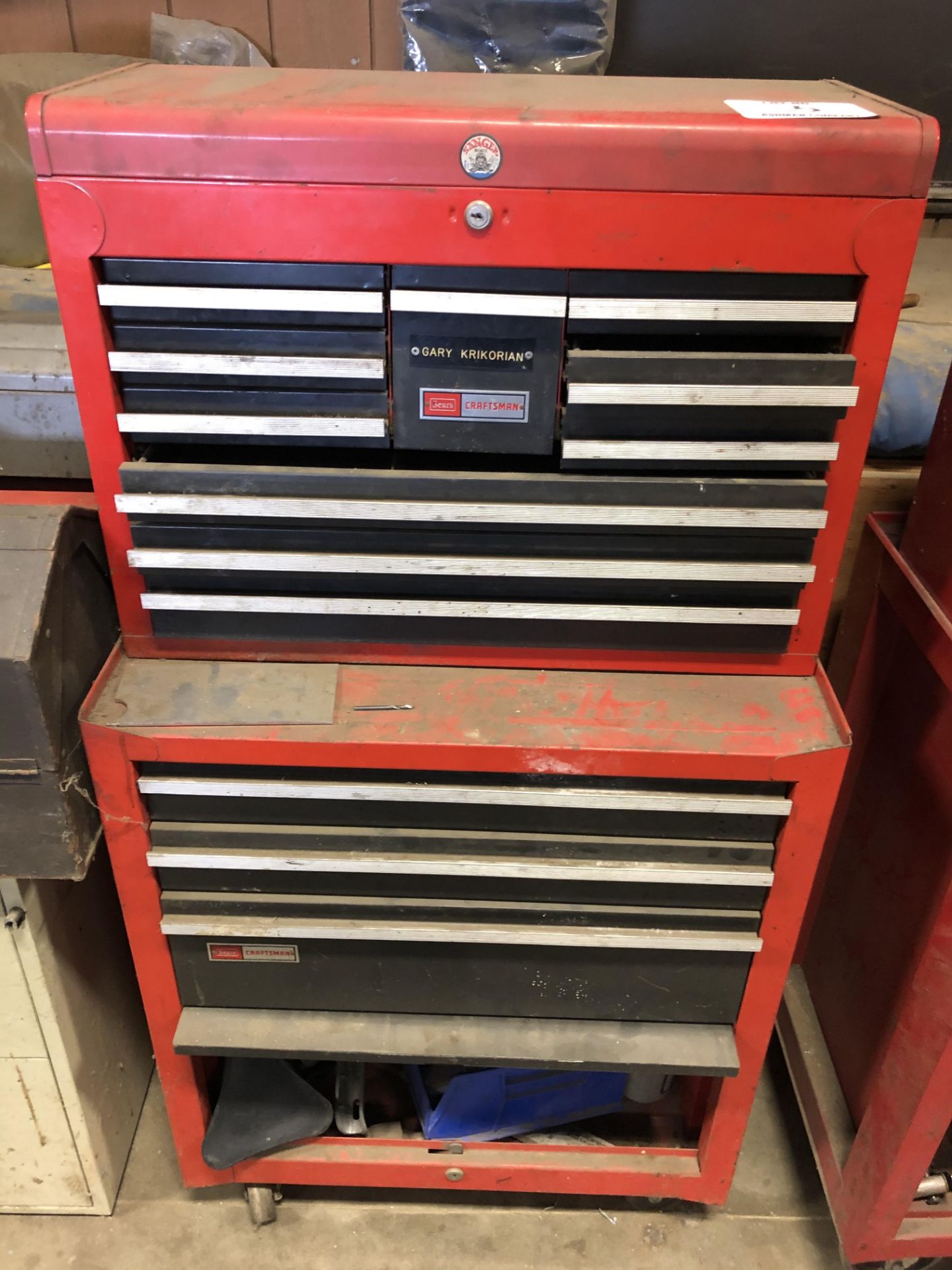 (1) CRAFTSMAN 13 DRAWER TOOL BOX