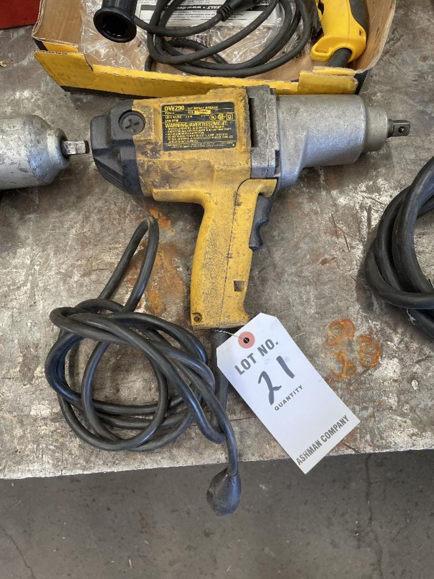 DEWALT DW290 1/2” IMPACT WRENCH