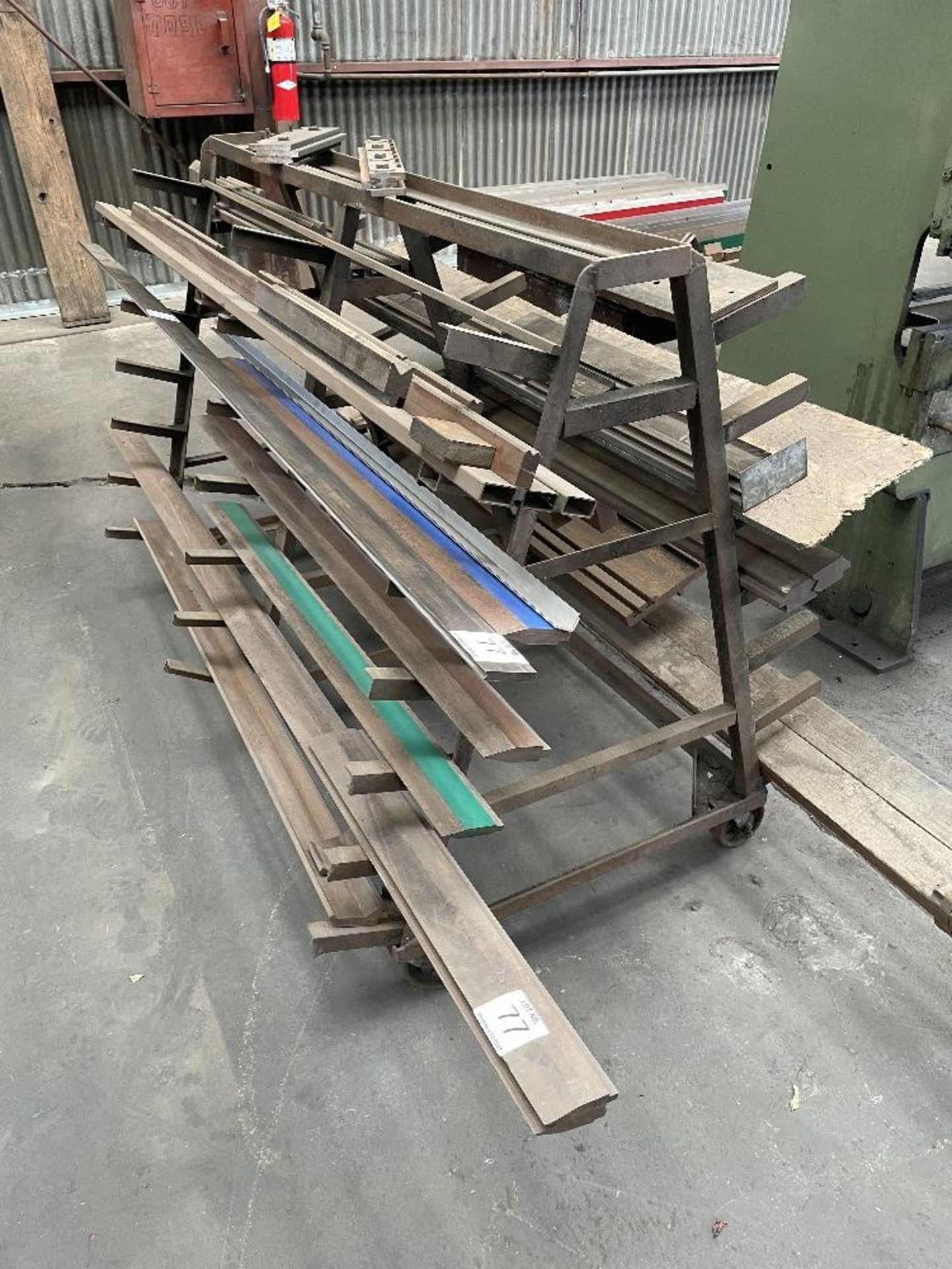 LOT) MISC PRESS BRAKE DIES WITH RACK