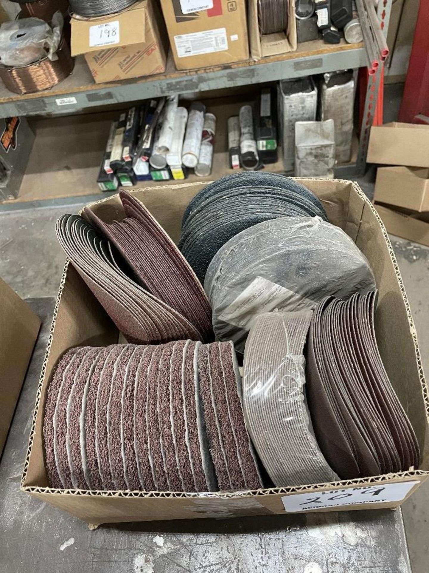 Lot of sanding & buffing discs
