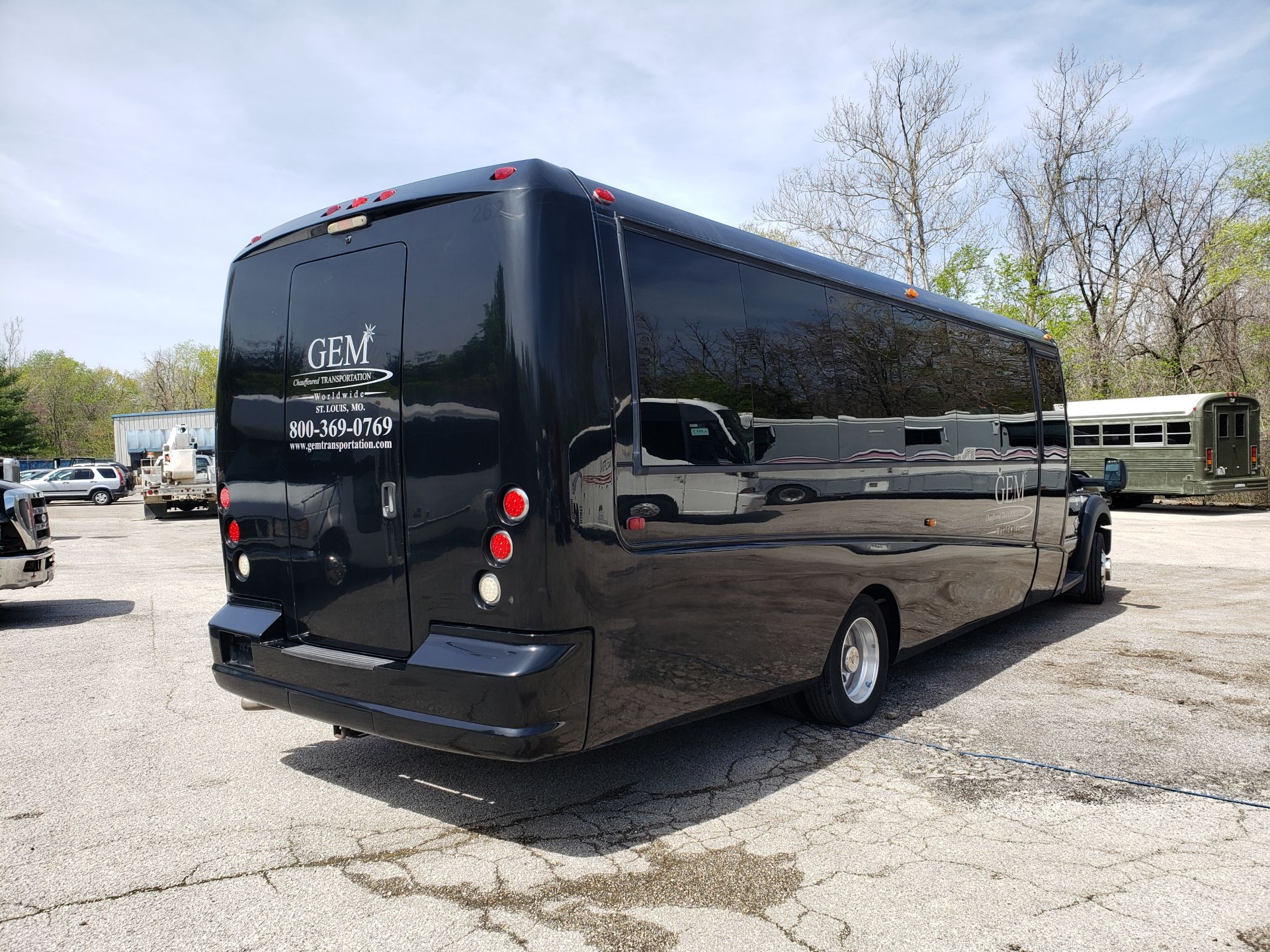 2013 Ford F550SD XL Grech Motors 33-Pass Shuttle Bus - Image 3 of 17