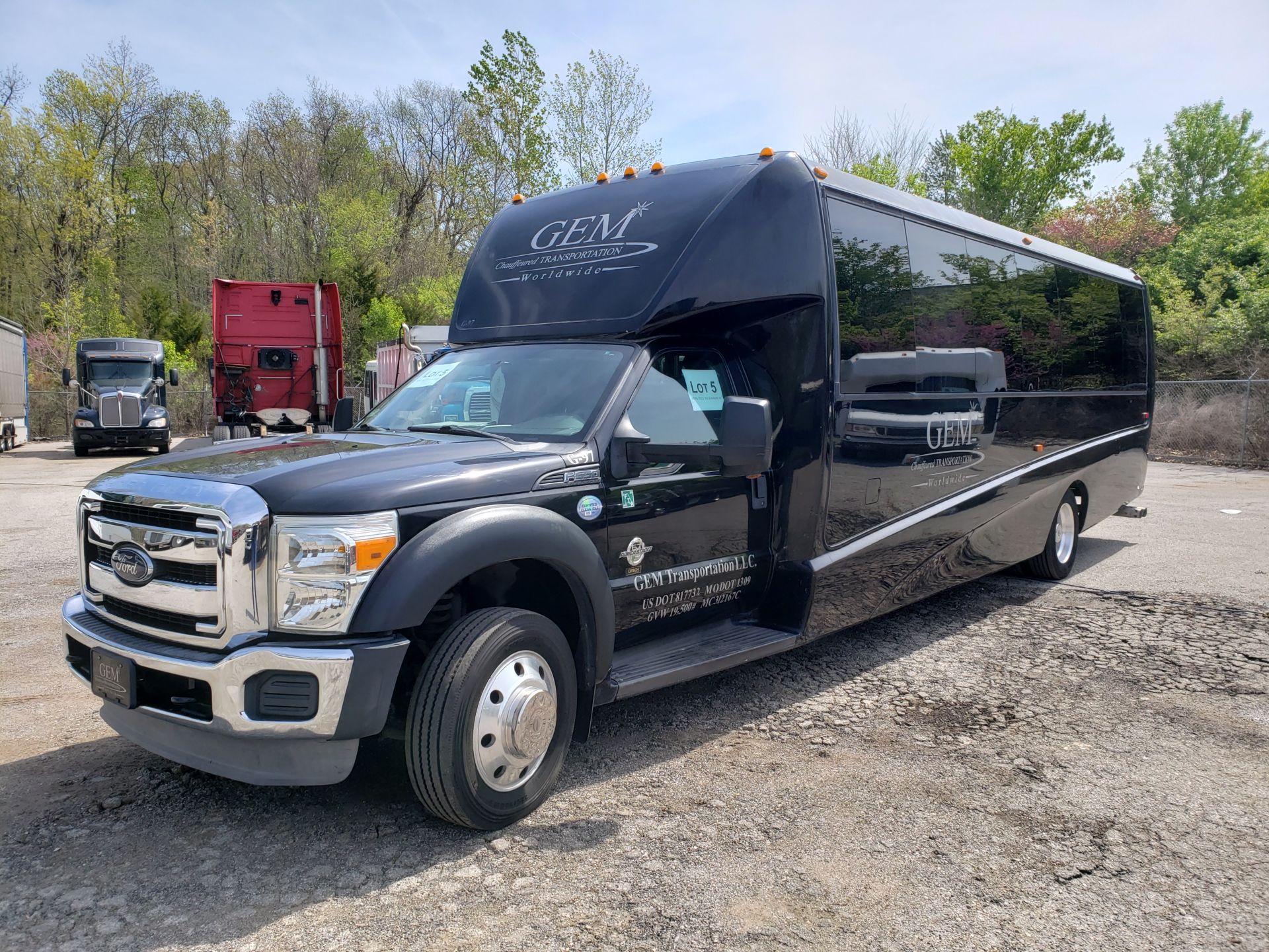 2013 Ford F550SD XL Grech Motors 33-Pass Shuttle Bus