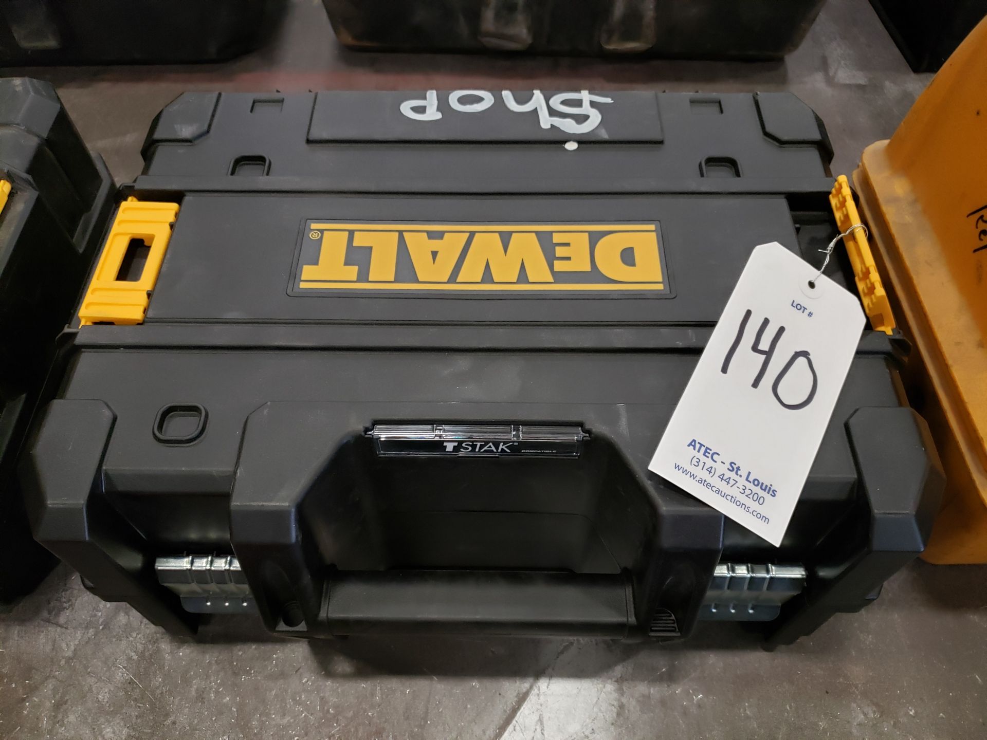 DeWalt DW0825LC Cordless Self-Leveling Laser Kit - Image 3 of 3