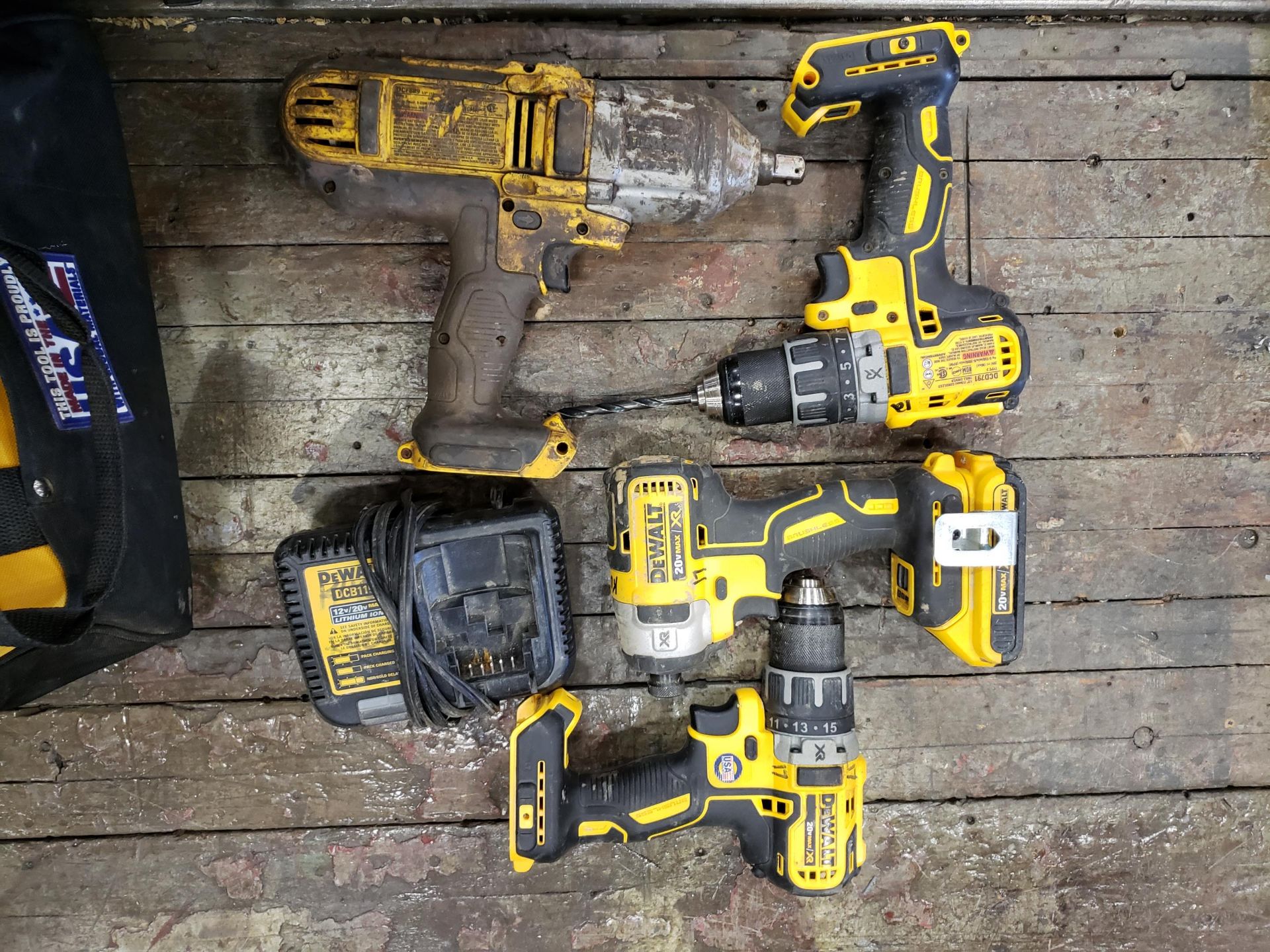 DeWalt Cordless Tool Set - Image 2 of 11